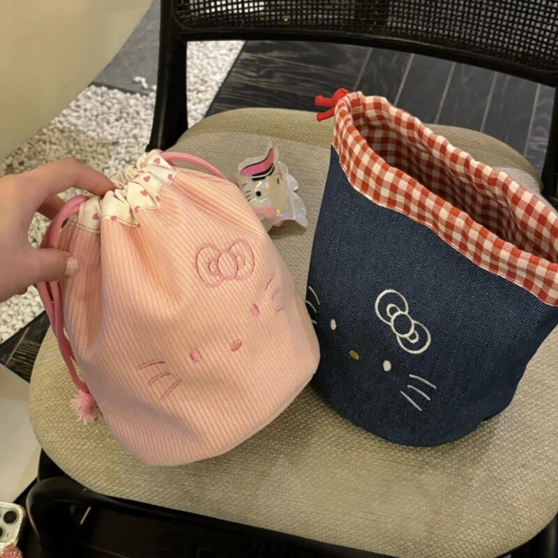 Sanrio Hello Kitty Portable Co - Women Accessories Organizer 评论和价格