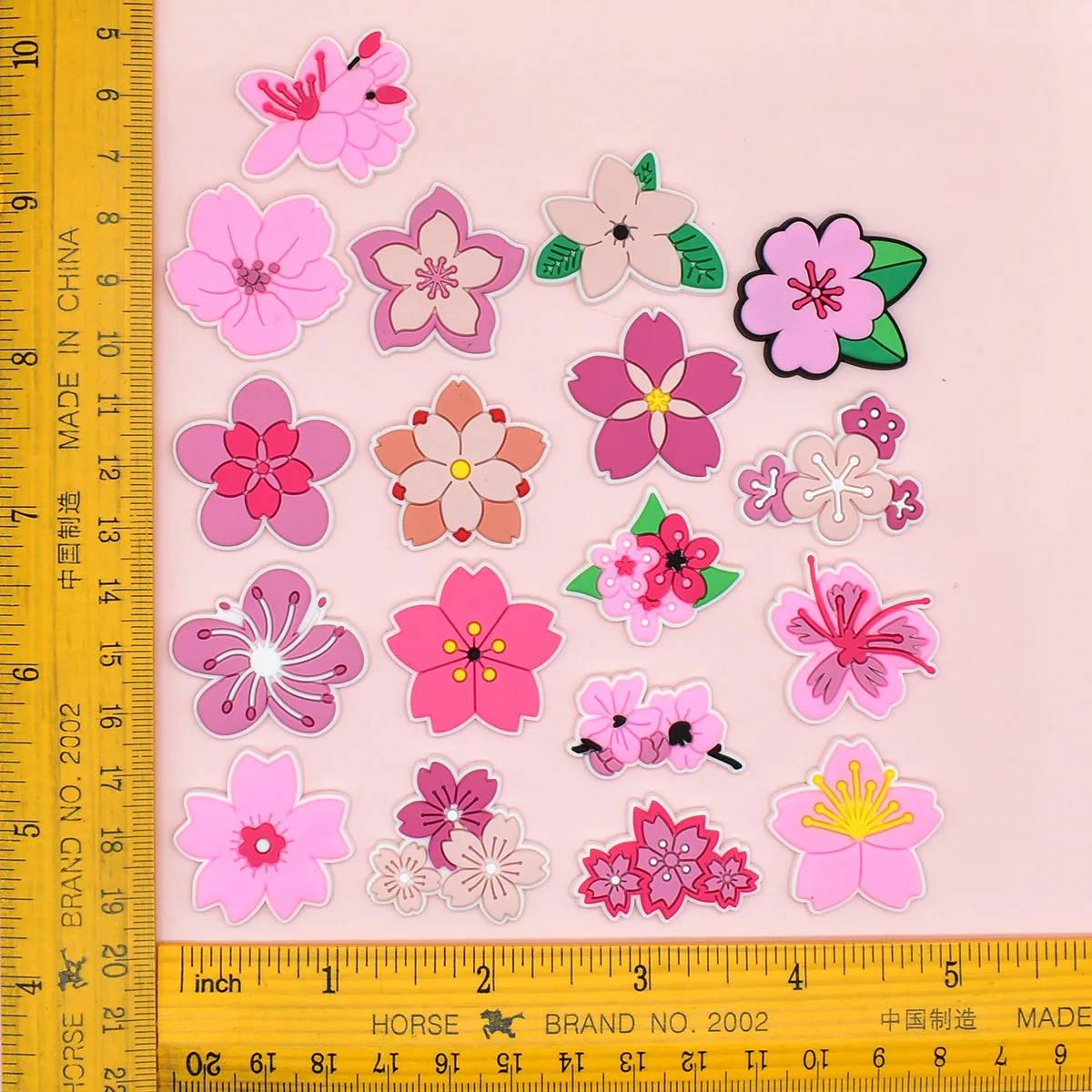 Cute Pink Flower Shoe Charms f - Women'S Accessories For Crocs 评论和价格